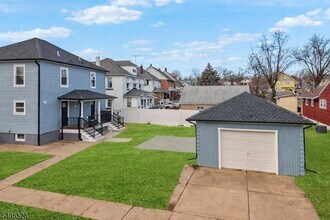 78 Anderson St in Raritan, NJ - Building Photo - Building Photo