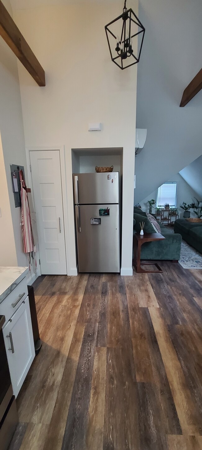 2 Arnold St, Unit 1 in New Bedford, MA - Building Photo - Building Photo