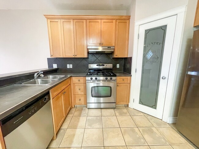 property at 720-756 Ave SW