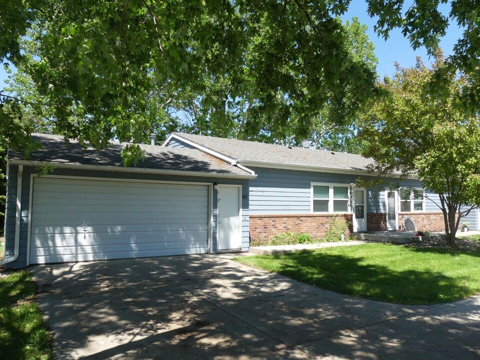 Prairie Circle Duplexes in Brookings, SD - Building Photo