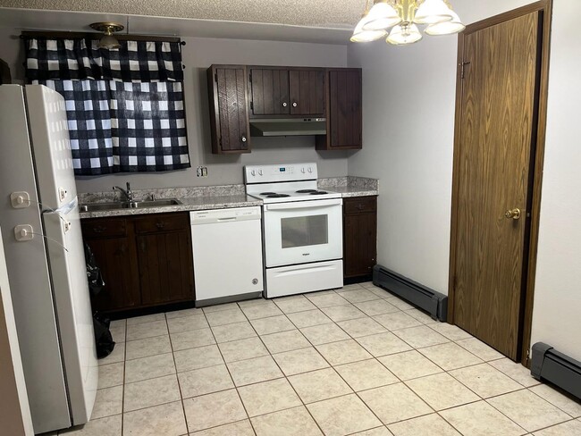 503 Maple St, Unit Apt. 1 in Wilton, IA - Building Photo - Building Photo