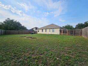 201 Bluebonnet Tr in Leander, TX - Building Photo - Building Photo