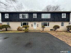 164 Sycamore St in Bristol, CT - Building Photo