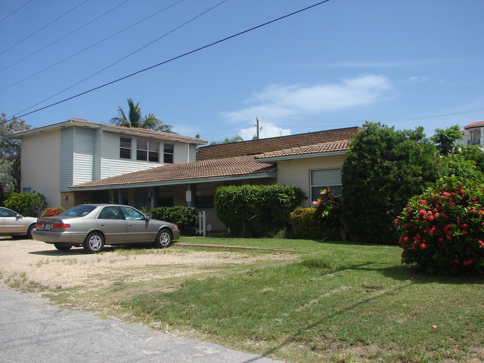 512 SE 20th Ave in Deerfield Beach, FL - Building Photo