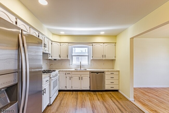 16 Harris St in Haledon, NJ - Building Photo - Building Photo