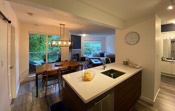 1688 8th Av E in Vancouver, BC - Building Photo - Building Photo