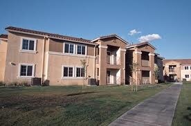 Villas Santa Fe in Delano, CA - Building Photo