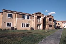 Villas Santa Fe in Delano, CA - Building Photo