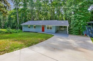 664 Indigo Ln NW in Atlanta, GA - Building Photo
