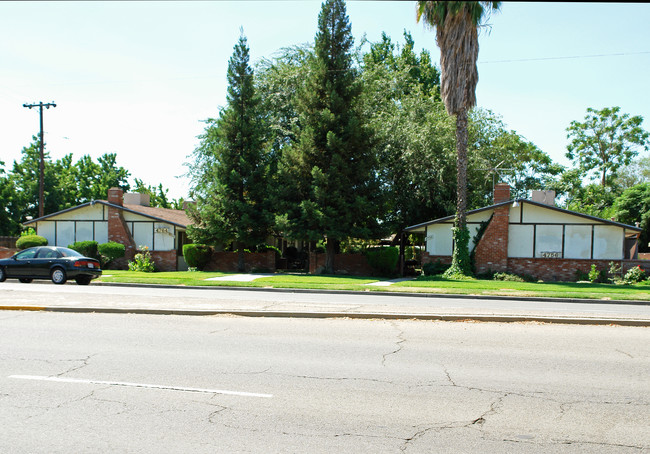 4674 E Shields Ave in Fresno, CA - Building Photo - Building Photo