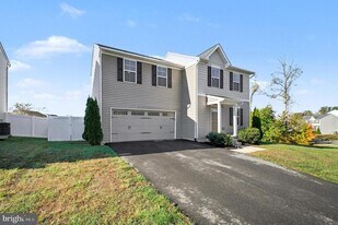 105 Harper Ln in Fredericksburg, VA - Building Photo