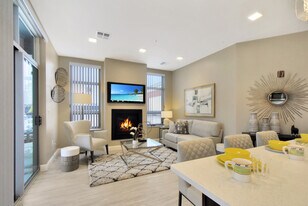 City Flats Apartments in Rochester Hills, MI - Building Photo