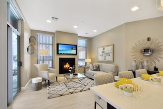 City Flats Apartments in Rochester Hills, MI - Foto de edificio - Building Photo
