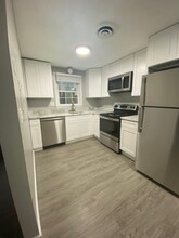 Countryside Apartments in Windsor Locks, CT - Building Photo - Building Photo