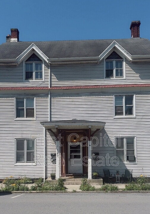 149 N 2nd St in Newport, PA - Building Photo