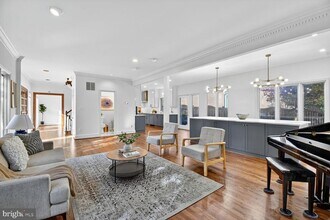 3227 Ellicott St NW in Washington, DC - Building Photo - Building Photo