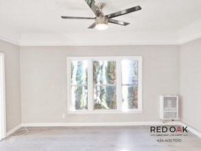 704 W 54th St-Unit -3 in Los Angeles, CA - Foto de edificio - Building Photo