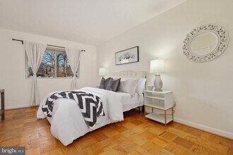 8700 Manchester Rd, Unit London Terrace in Silver Spring, MD - Building Photo - Building Photo