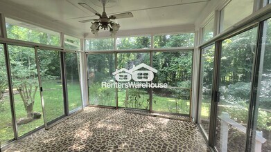 482 Dogwood Dr NW in Lilburn, GA - Building Photo - Building Photo