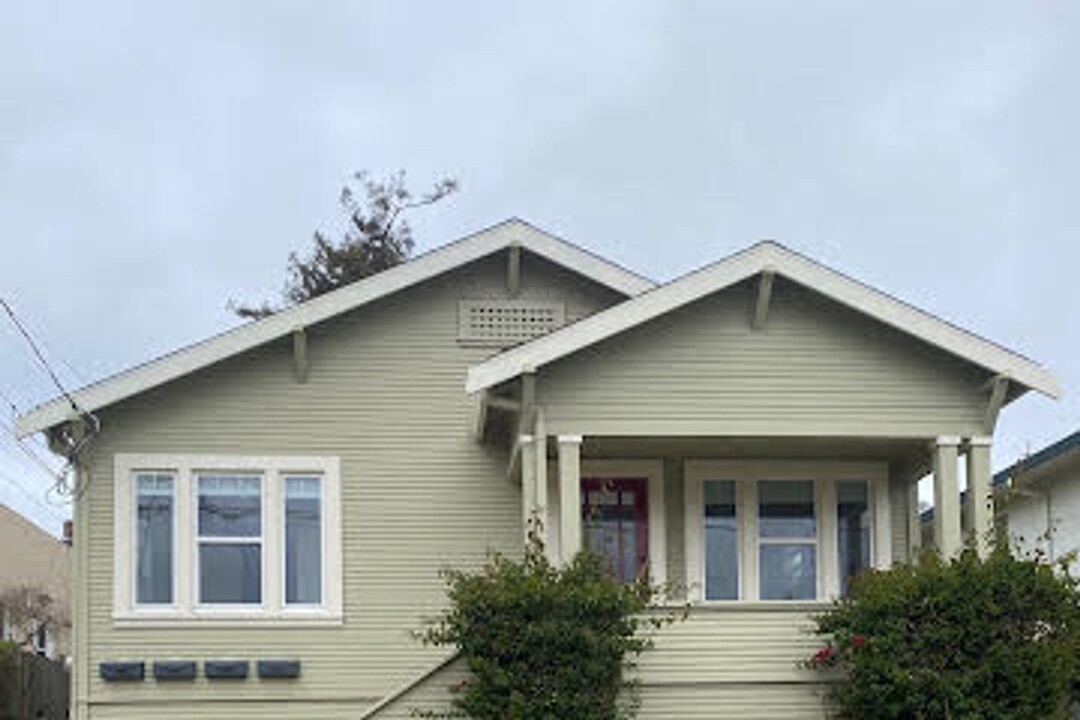 272 Larkin St in Monterey, CA - Building Photo
