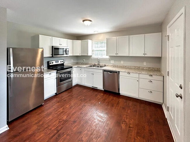 908 E 16th Ave in Springfield, TN - Building Photo - Building Photo