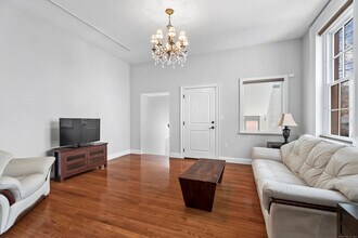 576 Chapel St in New Haven, CT - Building Photo - Building Photo