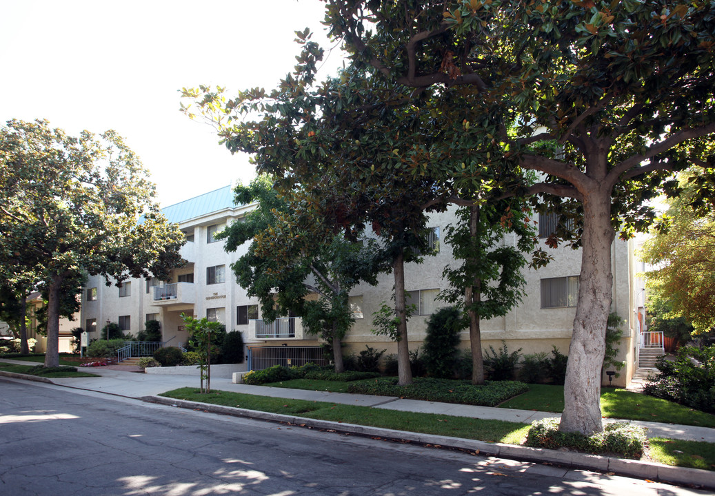 350 S Oakland in Pasadena, CA - Foto de edificio