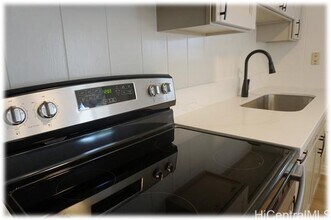 477 Kaumakani St in Honolulu, HI - Building Photo - Building Photo