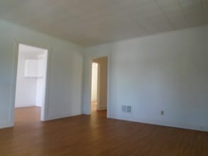 102 Chester St in Carneys Point, NJ - Building Photo - Building Photo