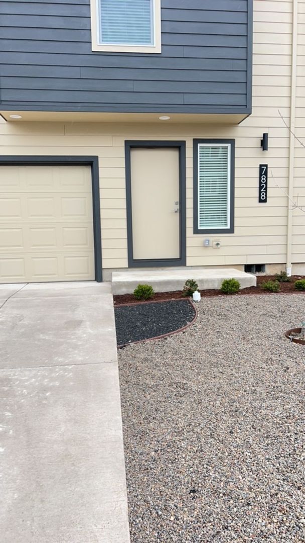 7828 Jacqueline Way in White City, OR - Building Photo - Building Photo