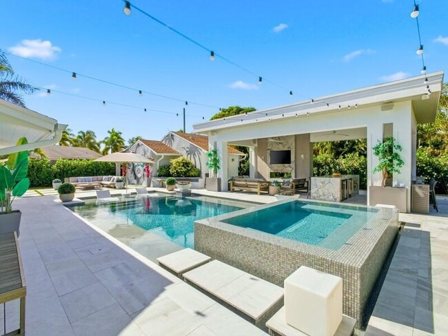 2210 NE 3rd Ave in Delray Beach, FL - Building Photo - Building Photo