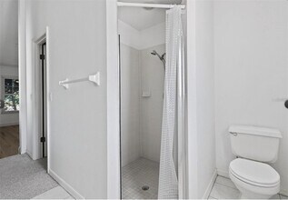 5517 Loma Vista Dr E in Davenport, FL - Building Photo - Building Photo