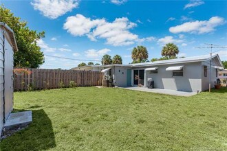 413 Robalo Ct in Stuart, FL - Building Photo - Building Photo