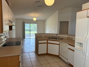 1776 Vista Lake Cir in Melbourne, FL - Building Photo - Building Photo