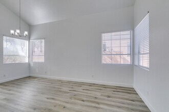 3340 Hillingdon Ct in Las Vegas, NV - Foto de edificio - Building Photo