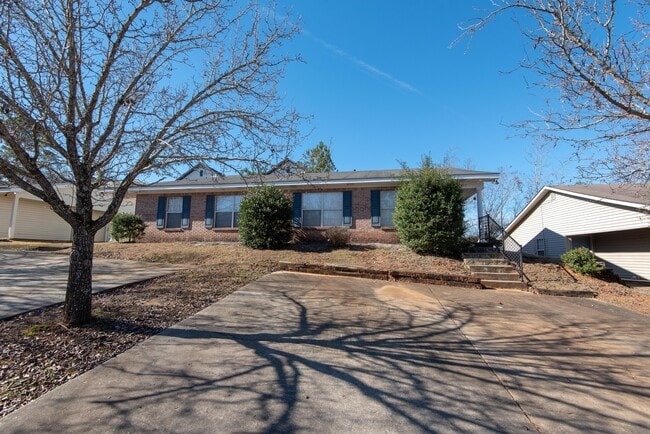 645-647 Center Pl in Auburn, AL - Building Photo - Building Photo