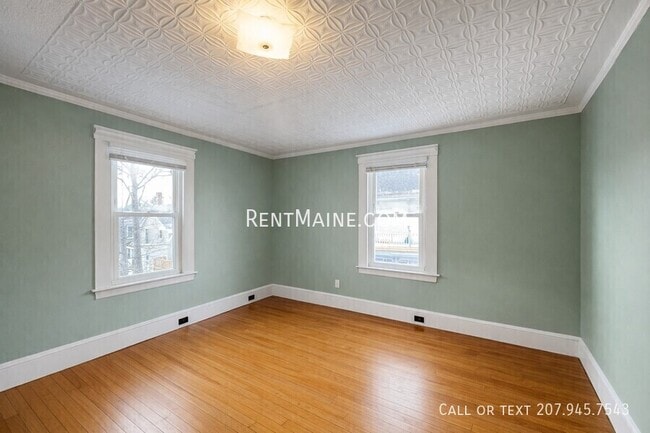 148 Essex St in Bangor, ME - Building Photo - Building Photo