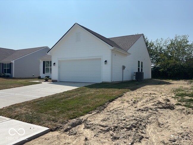 821 Oyster Bay Dr in Kokomo, IN - Building Photo - Building Photo