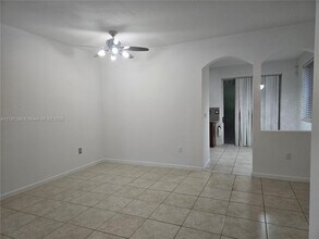 21205 NW 14th Pl in Miami Gardens, FL - Building Photo - Building Photo