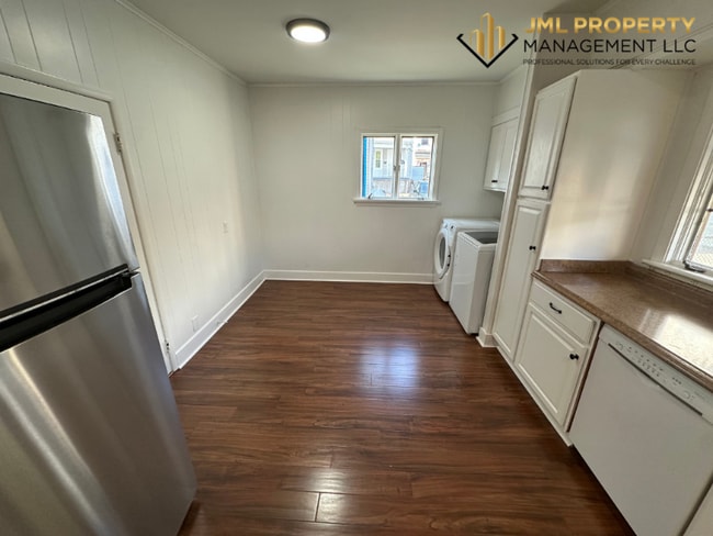 166 Irving St in Fall River, MA - Building Photo - Building Photo
