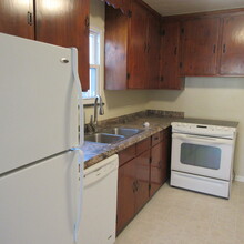 2213 N Berkshire Rd, Unit A in Charlottesville, VA - Building Photo - Building Photo