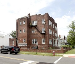 202 Elizabeth Ave in Elizabeth, NJ - Building Photo