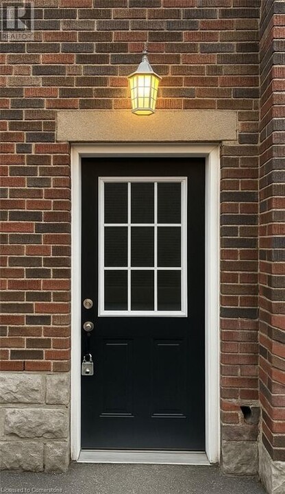 775 Upper Gage Ave in Hamilton, ON - Building Photo