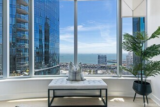 201 Folsom St in San Francisco, CA - Foto de edificio - Building Photo