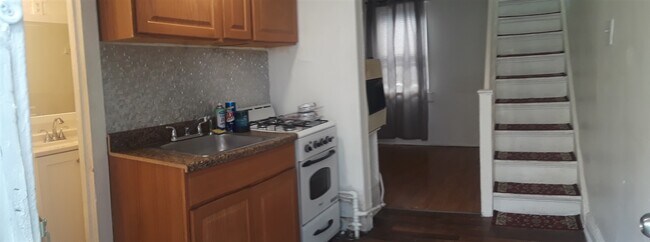 423 4th St-Unit -1 in Union City, NJ - Foto de edificio - Building Photo