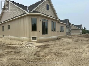 7 Stadacona Ave in Georgina, ON - Building Photo - Building Photo