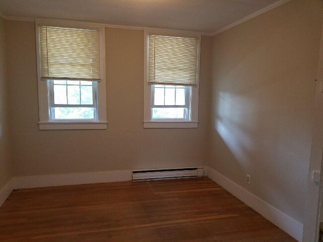 37 Dutcher St in Hopedale, MA - Building Photo - Building Photo