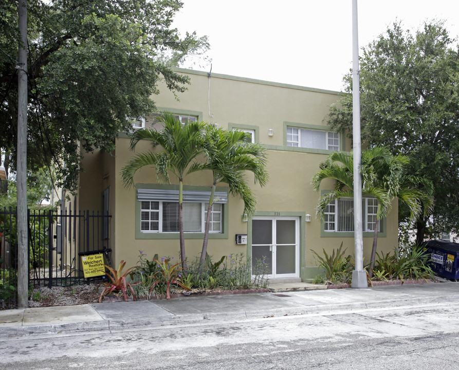 536 NE 62nd St in Miami, FL - Foto de edificio