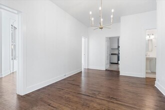 1097 Tower Rd in Winnetka, IL - Building Photo - Building Photo