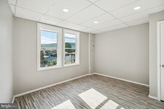 34 N Nescopec St in Tamaqua, PA - Building Photo - Building Photo